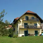 Urlaub Fuer Mensch Und Tier - Pirkhof Daire